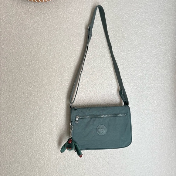 Kipling CALLIE CROSSBODY BAG Light Aloe Tonal Messenger Bag EUC - Picture 7 of 10